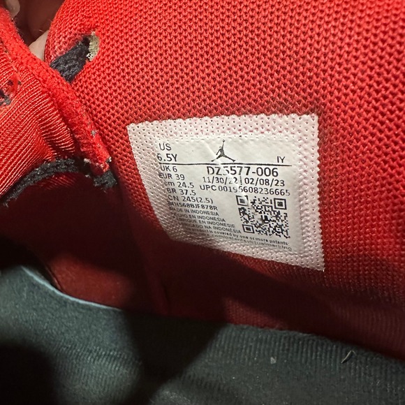 Jordan MVP Raptors Black University Red Purple Kids Sneakers 6.5Y DZ5577-006 - Picture 6 of 7